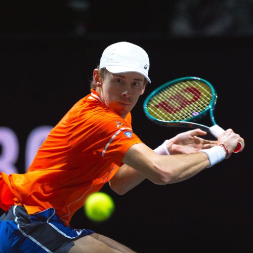 De Minaur